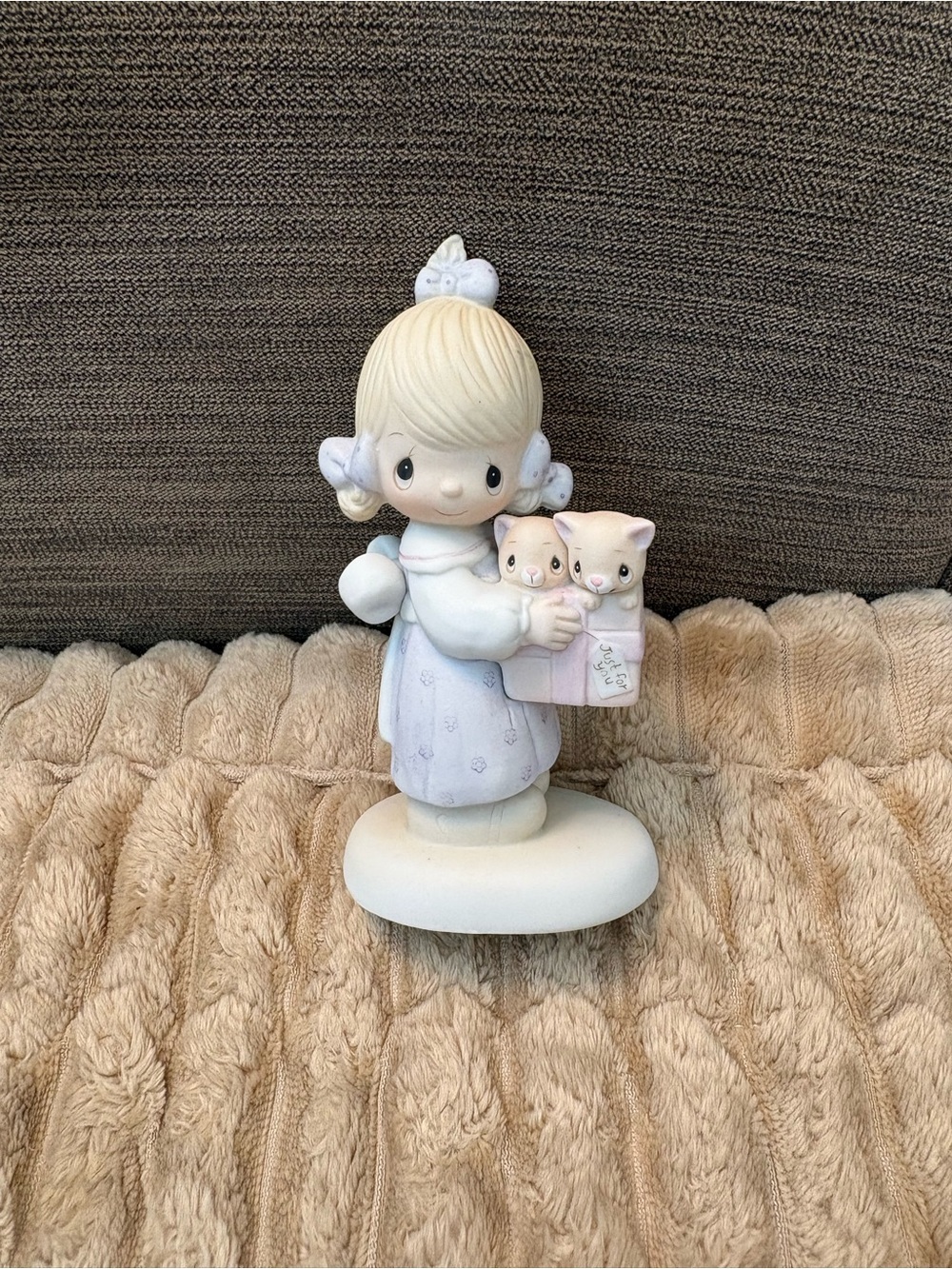 Precious Moments: To Thee With Love (girl with box of kittens)